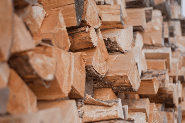 stacked-firewood-closeup1